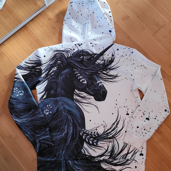 Unisex Horse Graphic Hoodie - Picture 2 of 3